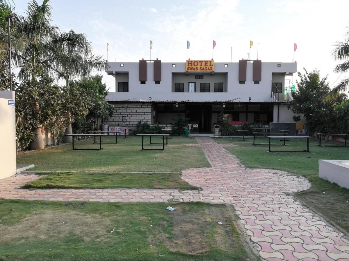 Hotel Shiv Regency Kukma Extérieur photo