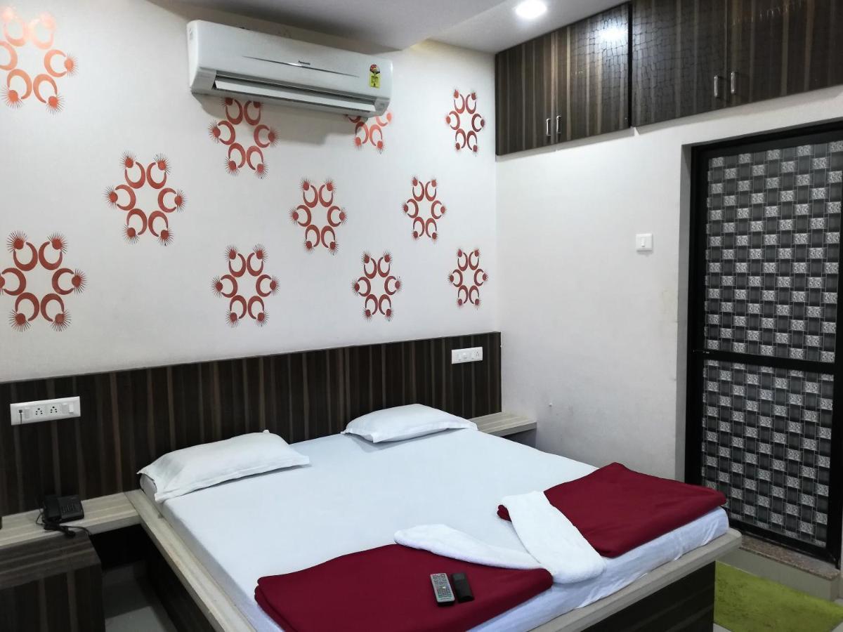 Hotel Shiv Regency Kukma Extérieur photo