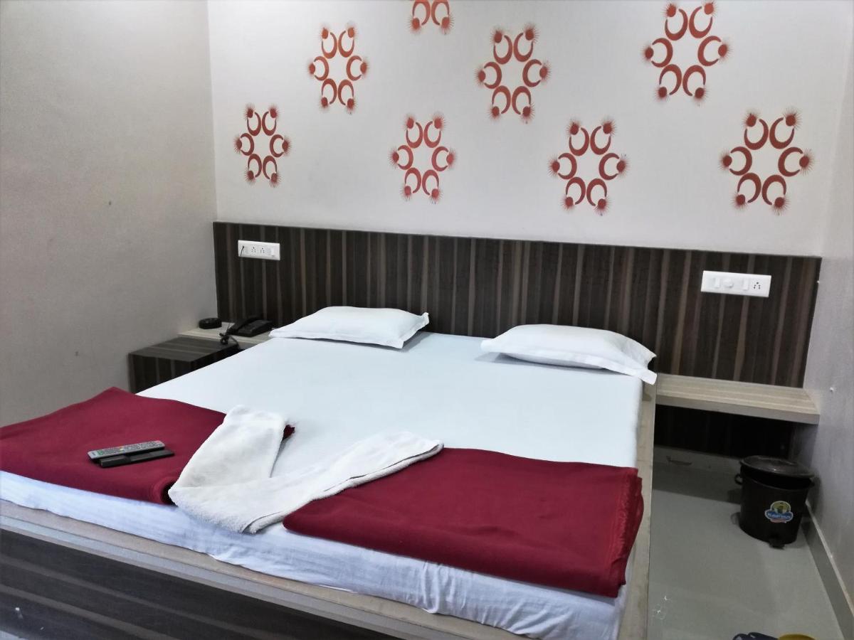 Hotel Shiv Regency Kukma Extérieur photo