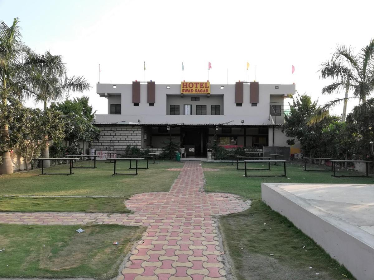 Hotel Shiv Regency Kukma Extérieur photo