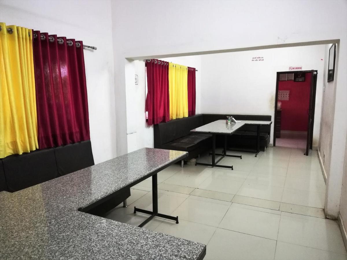 Hotel Shiv Regency Kukma Extérieur photo